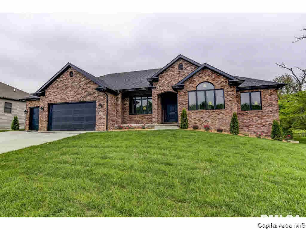 2705 Newcastle Court Springfield, IL 62711 - Photo 1 of 36 Gallery Image 1