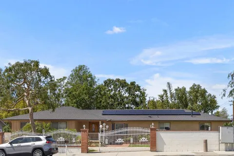 $1,299,000 | 13021 Hewes Avenue, Santa Ana, CA 92705