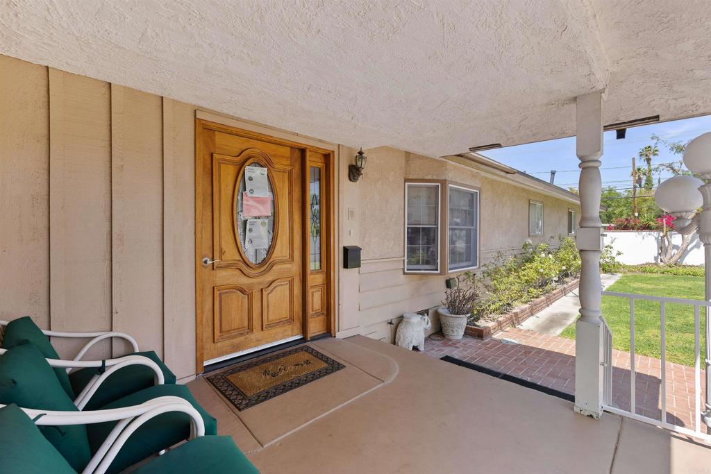 13021 Hewes Avenue Santa Ana, CA 92705 - Photo 4 of 30