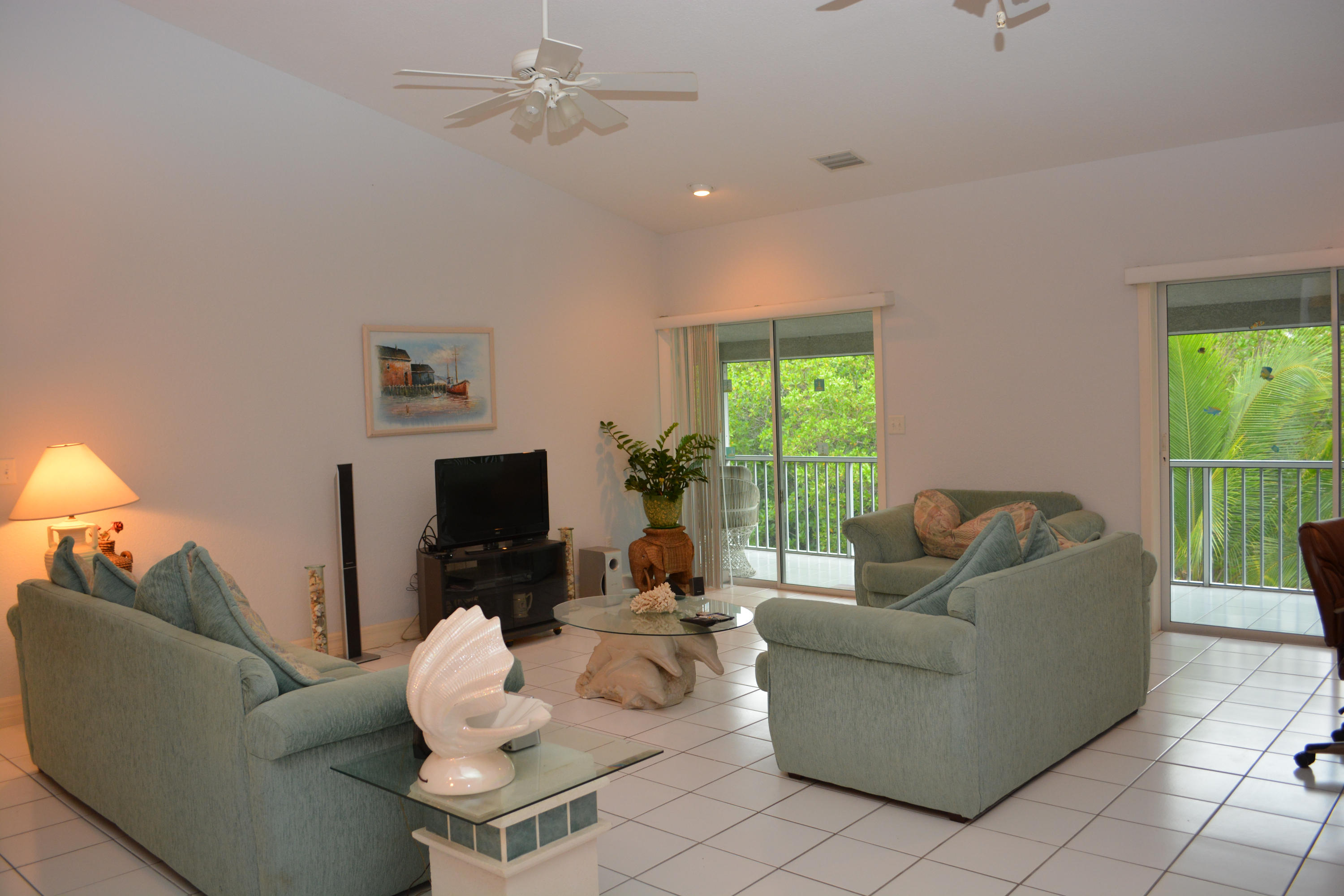 803 Indies Road Summerland Key, FL 33042 - Photo 6 of 16 Spacious Living Room