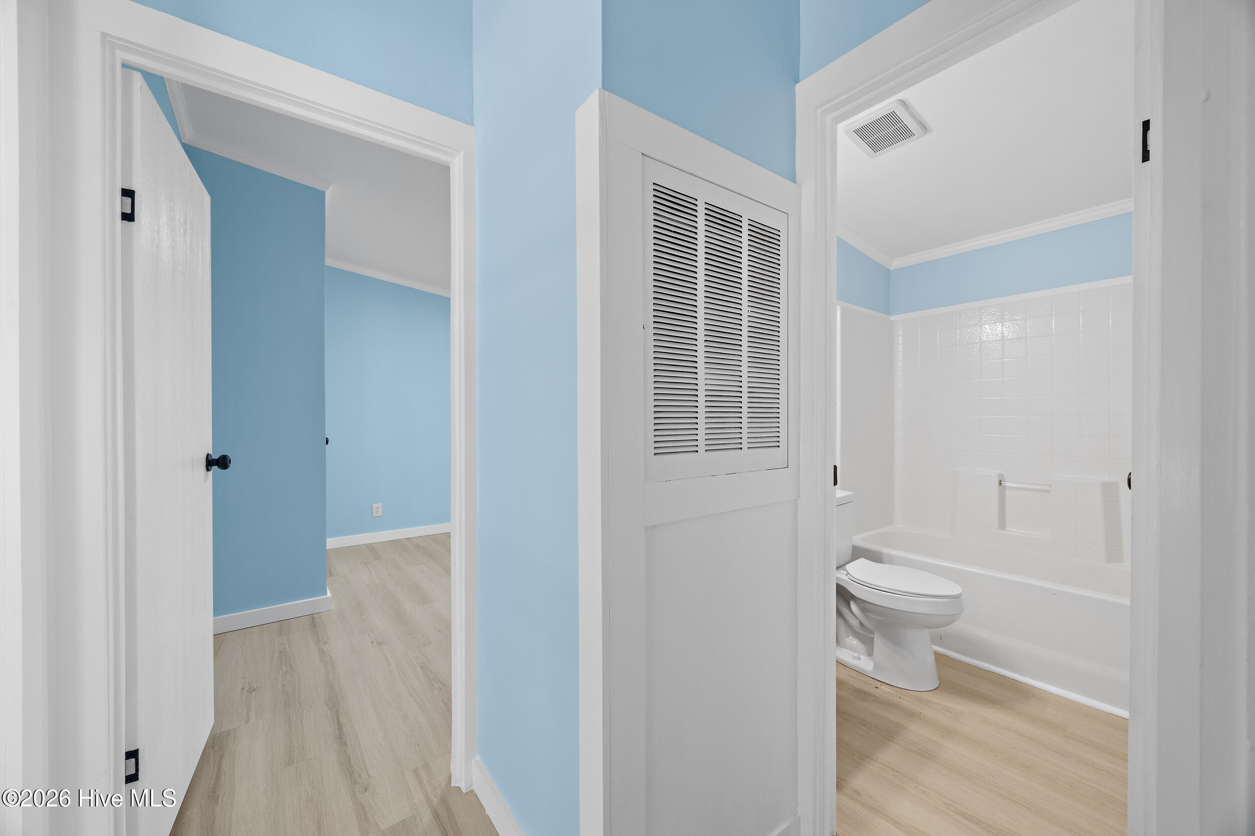 211 Pond Road Rocky Point, NC 28457 - Photo 22 of 38 13_hallway