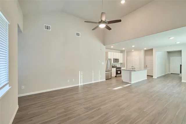 $2,100 | 2460 Shellcracker Drive, Conroe, TX 77384