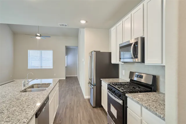 $2,100 | 2460 Shellcracker Drive, Conroe, TX 77384