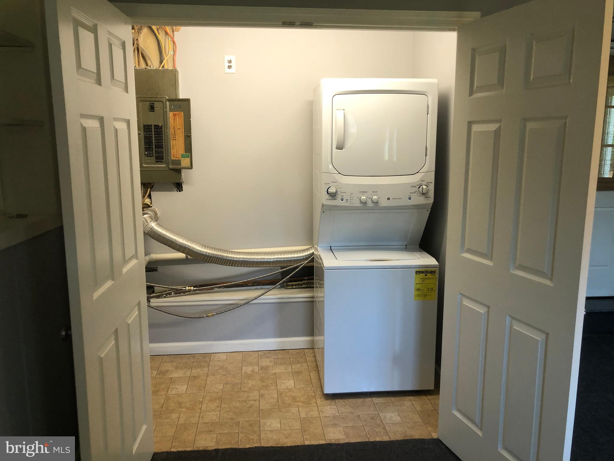 1006 Stane Road Glen Burnie, MD 21060 - Photo 41 of 44 Laundry room