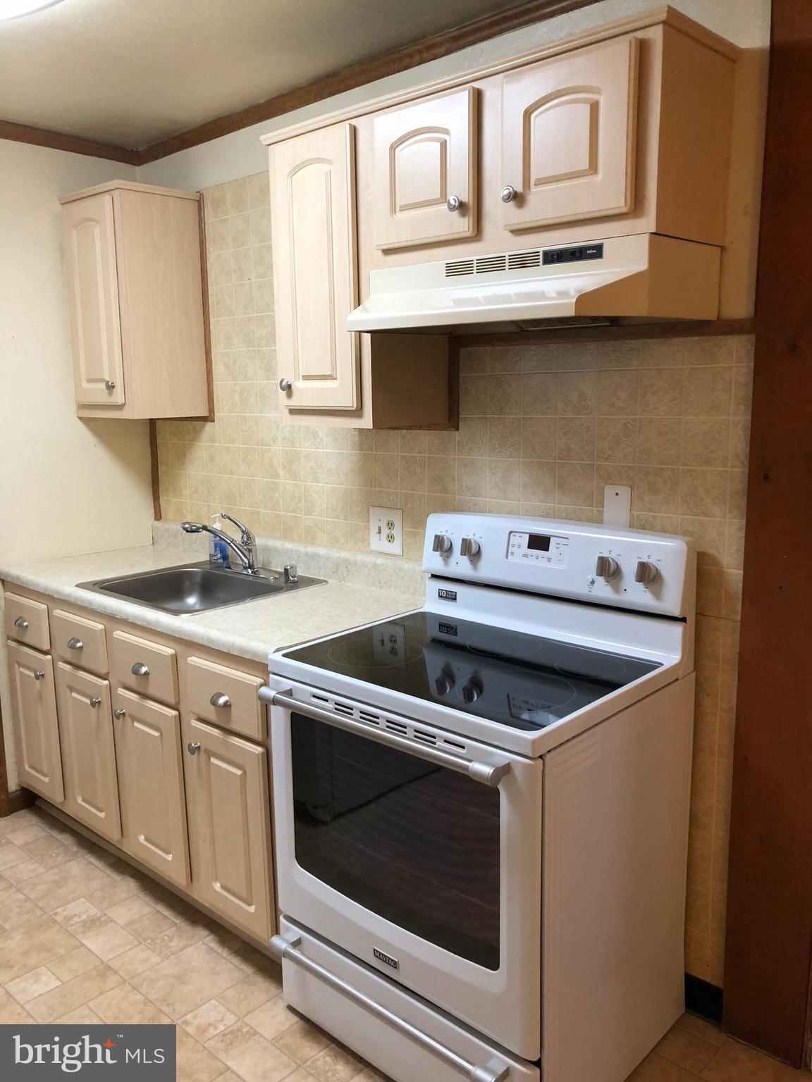 1006 Stane Road Glen Burnie, MD 21060 - Photo 8 of 44 Kitchen
