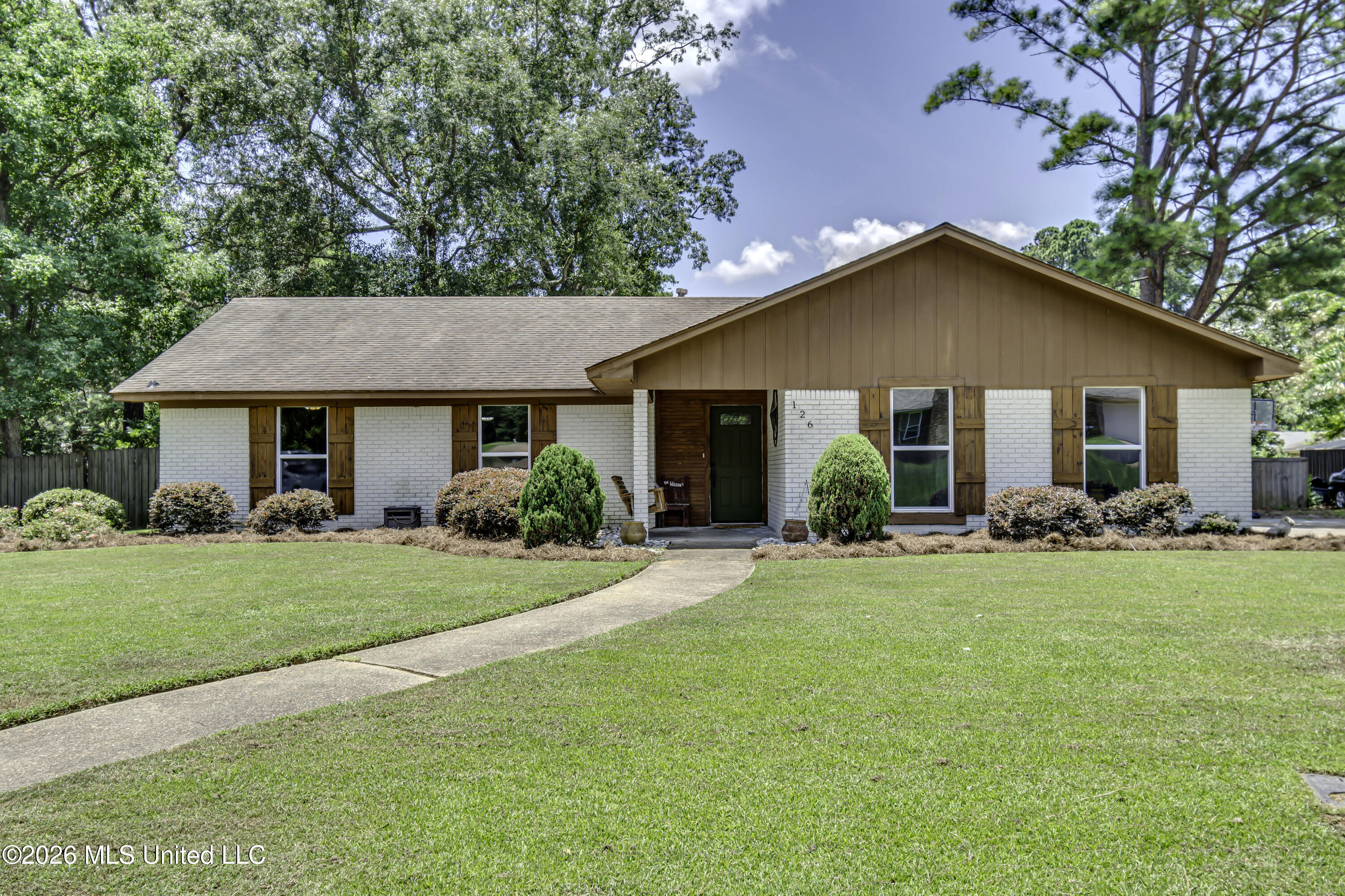 126 Ridge Road Brandon, MS 39042 - Photo 1 of 48 126 Ridge Rd--5