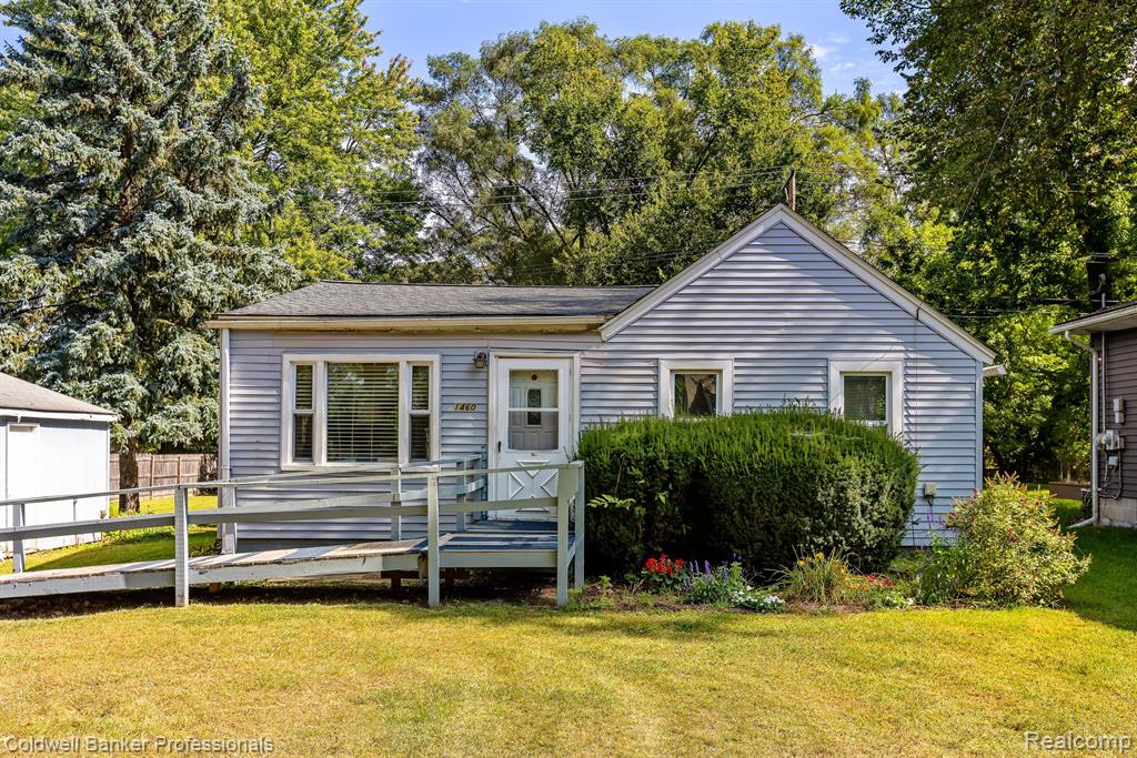 1460 Courtland Boulevard Rochester, MI 48307 - Photo 4 of 23