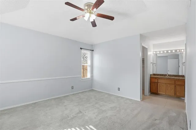 $2,275 | 1611 Willow Lane, Euless, TX 76039