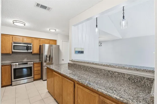 $2,275 | 1611 Willow Lane, Euless, TX 76039