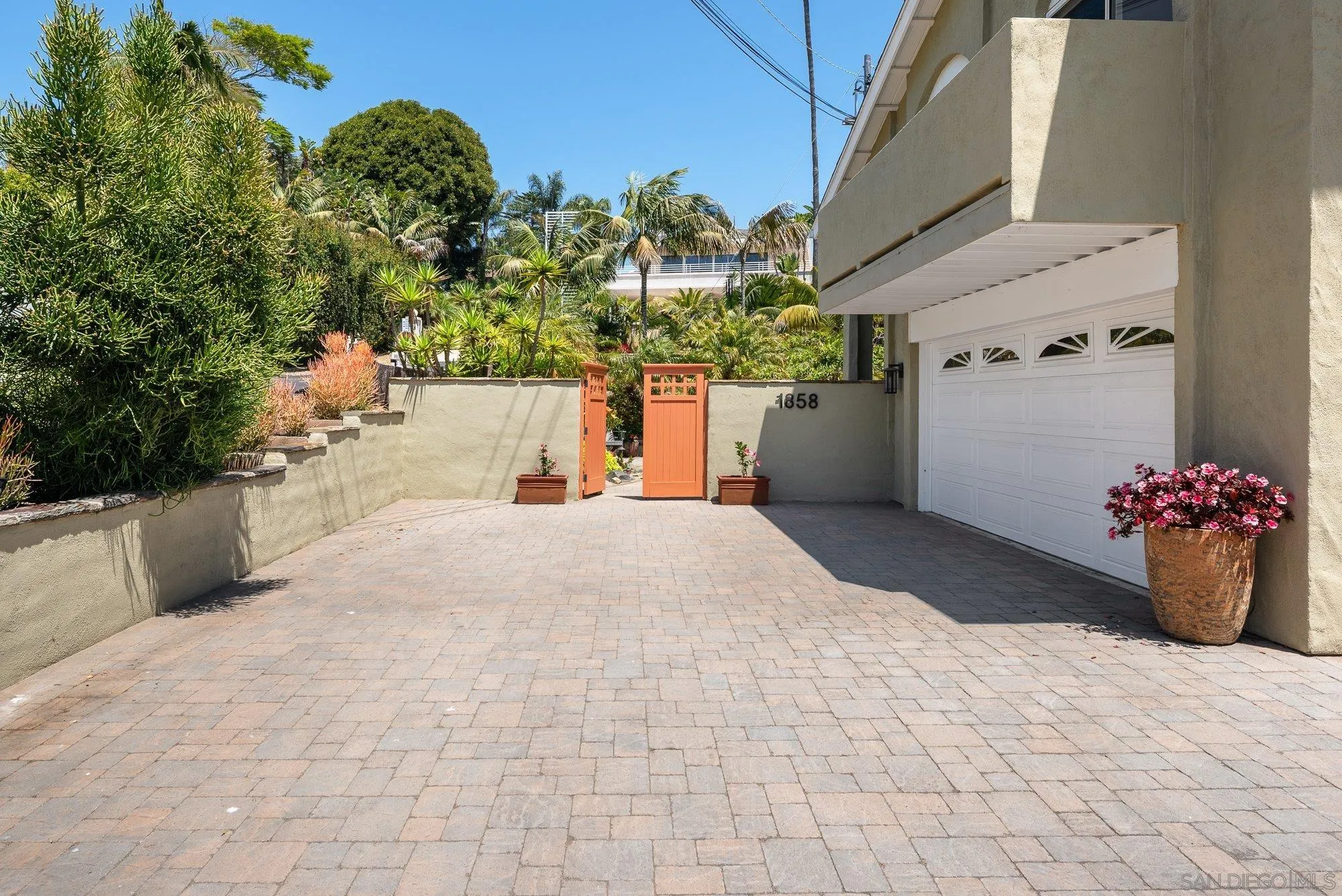 1858 Laurel Road Oceanside, CA 92054 - Photo 9 of 75