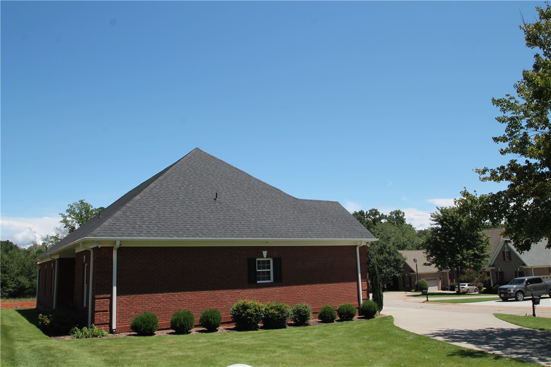 301 Cedar Post Court Seneca, SC 29672 - Photo 5 of 44 Gallery Image 5