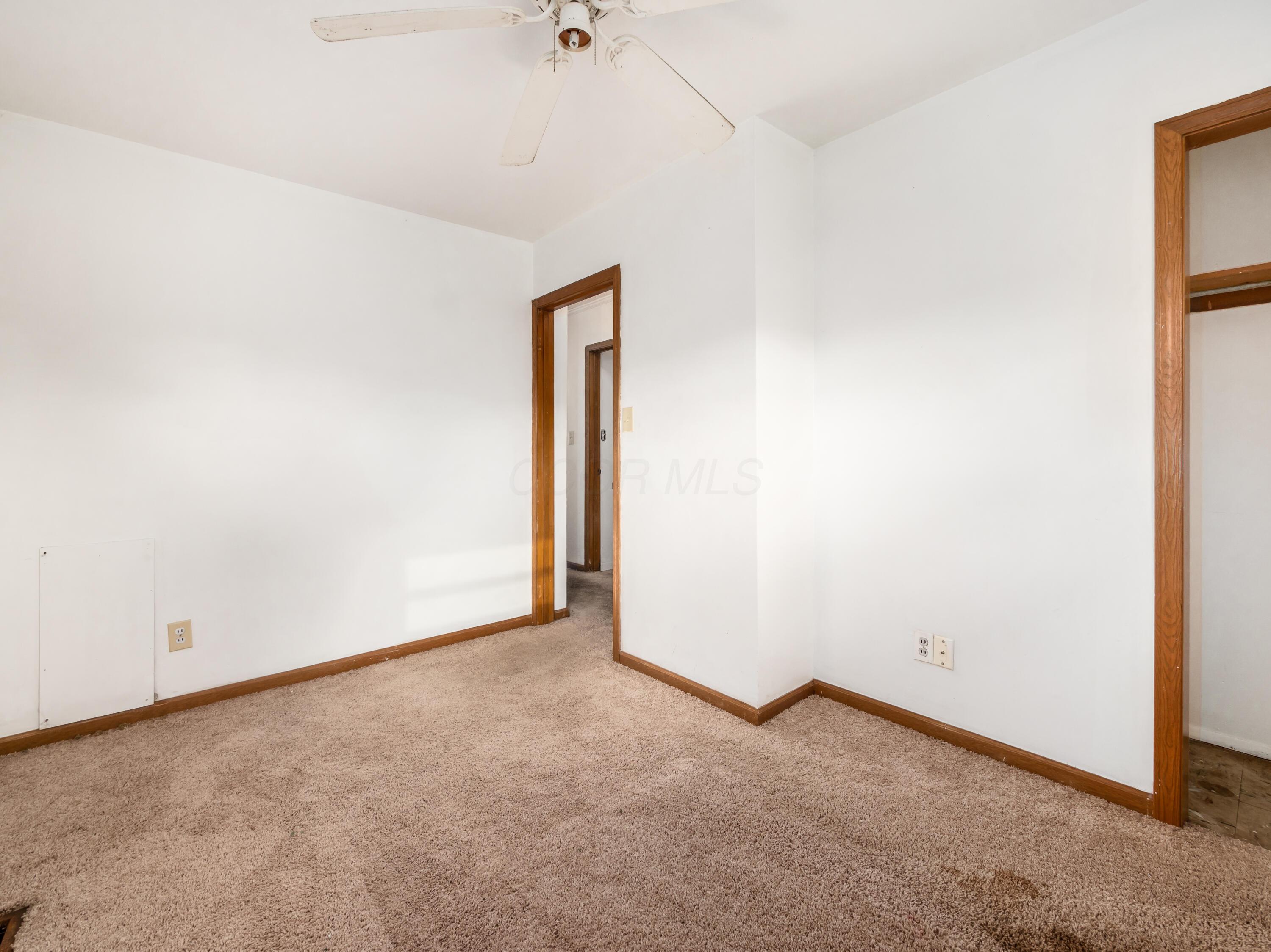 936 Elaine Road Columbus, OH 43227 - Photo 14 of 26 Bedroom 1
