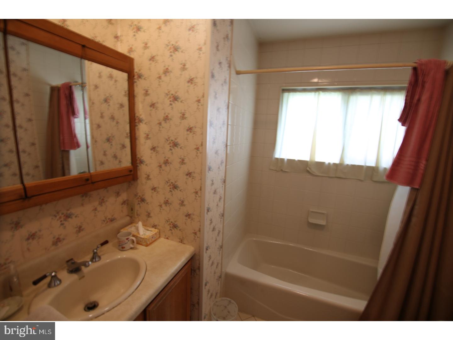 31 Hunt Road Levittown, PA 19056 - Photo 10 of 14 Bathroom