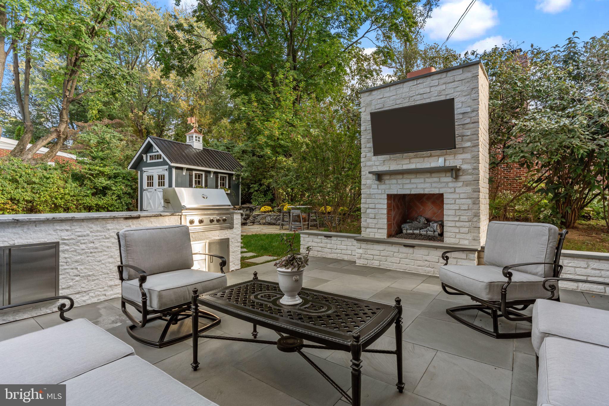 201 Golf Hills Road Havertown, PA 19083 - Photo 3 of 71