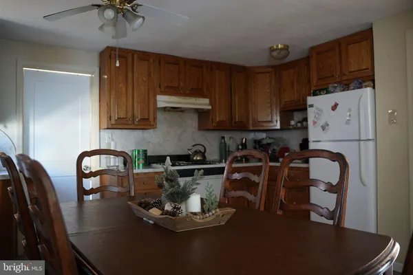 $2,500 | 413 Paderewski Avenue, Perth Amboy, NJ 08861
