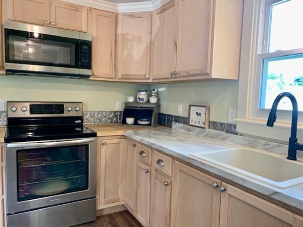 239 Ayer Road, Unit 101 Littleton, MA 01460 - Photo 7 of 33 Gallery Image 7