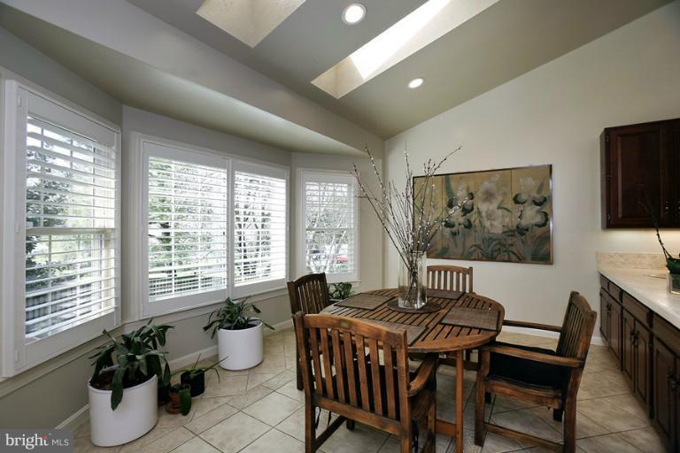 8536 Brickyard Road Potomac, MD 20854 - Photo 21 of 26 Breakfast Room