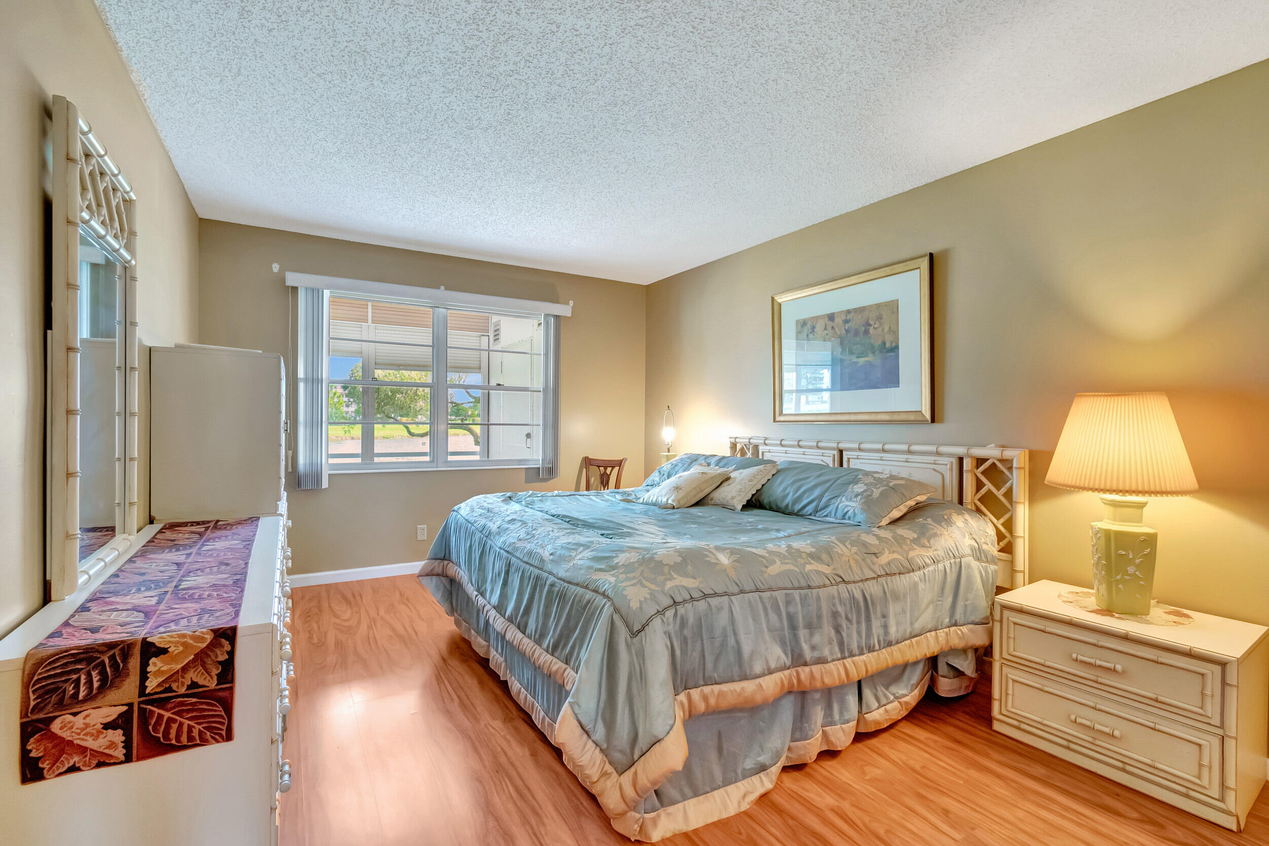 1010 Guildford East Boca Raton, FL 33434 - Photo 20 of 68 12_dsc_8979