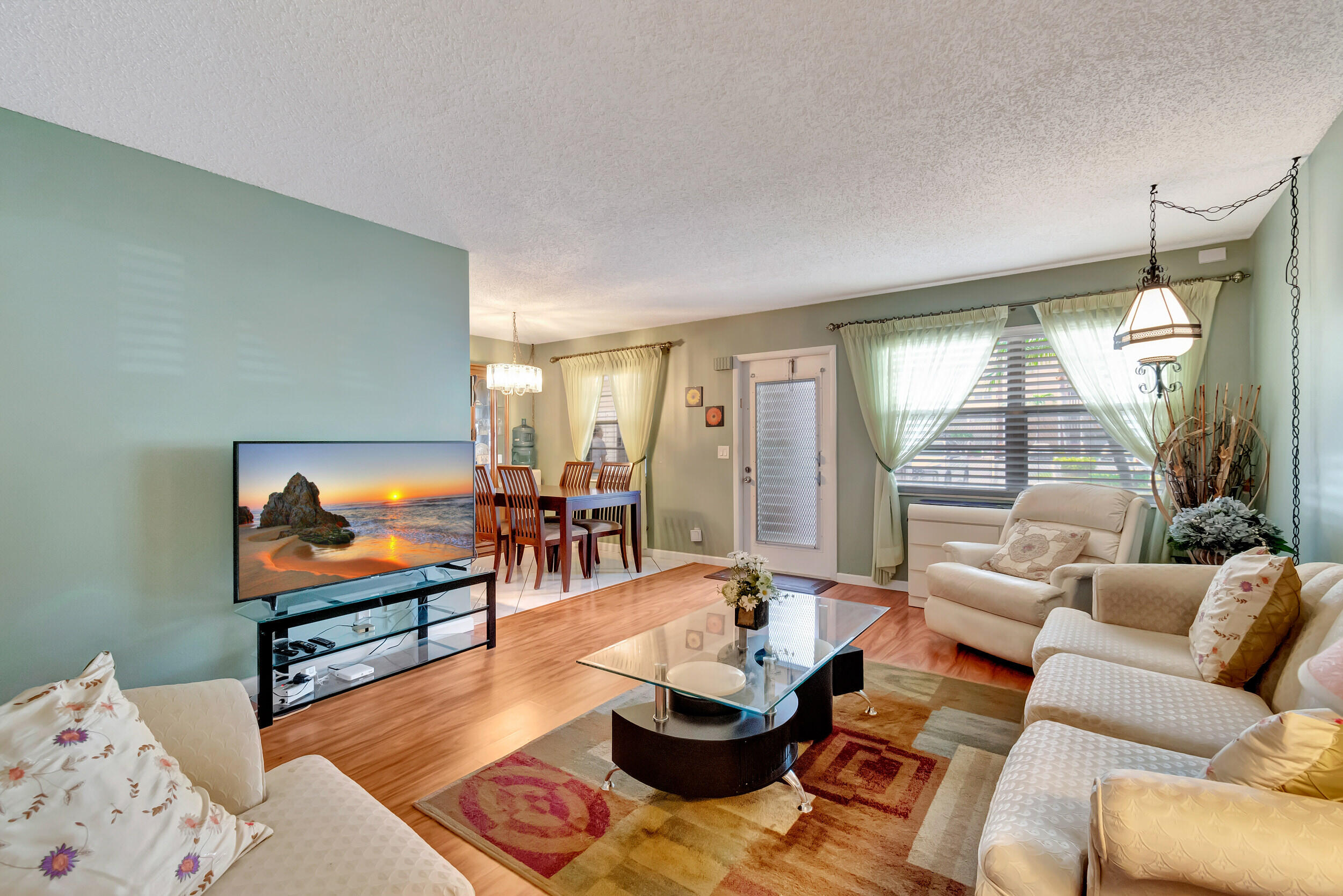 1010 Guildford East Boca Raton, FL 33434 - Photo 8 of 68 26_dsc_9089