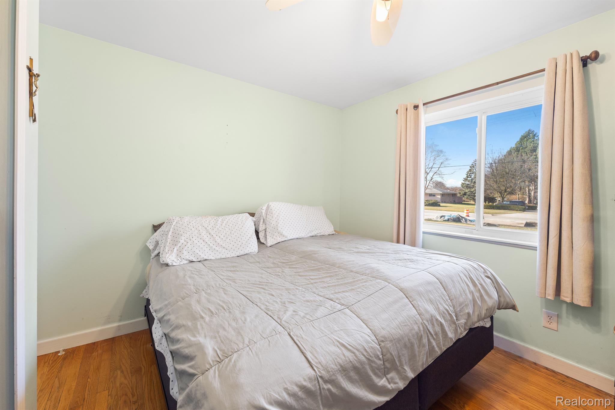 27268 Bunert Road Warren, MI 48088 - Photo 16 of 24 Gallery Image 16