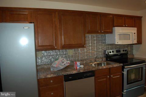 5534 Bucknell Road Baltimore, MD 21206 - Photo 1 of 13 Kitchen