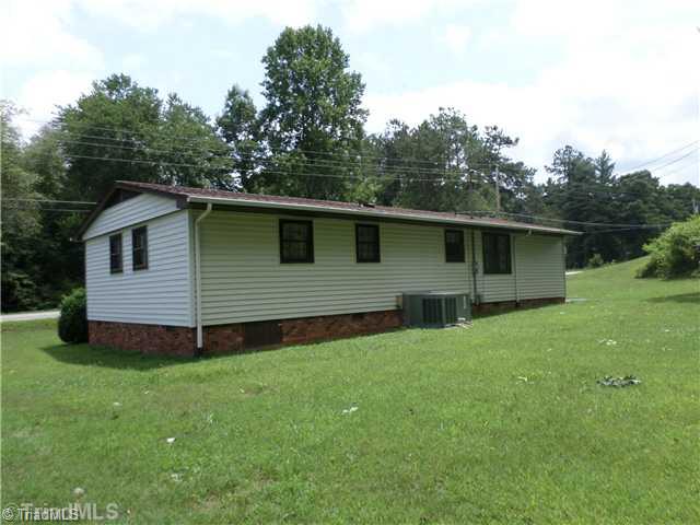 1285 Frye Bridge Road Clemmons, NC 27012 - Photo 2 of 16 Exterior Back.