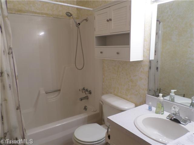 1285 Frye Bridge Road Clemmons, NC 27012 - Photo 10 of 16 Bath.