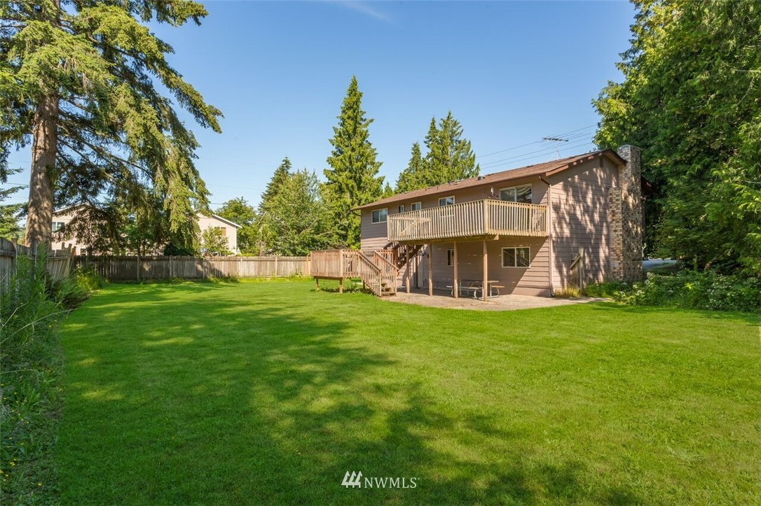 5108 Picnic Point Road Edmonds, WA 98026 - Photo 2 of 16