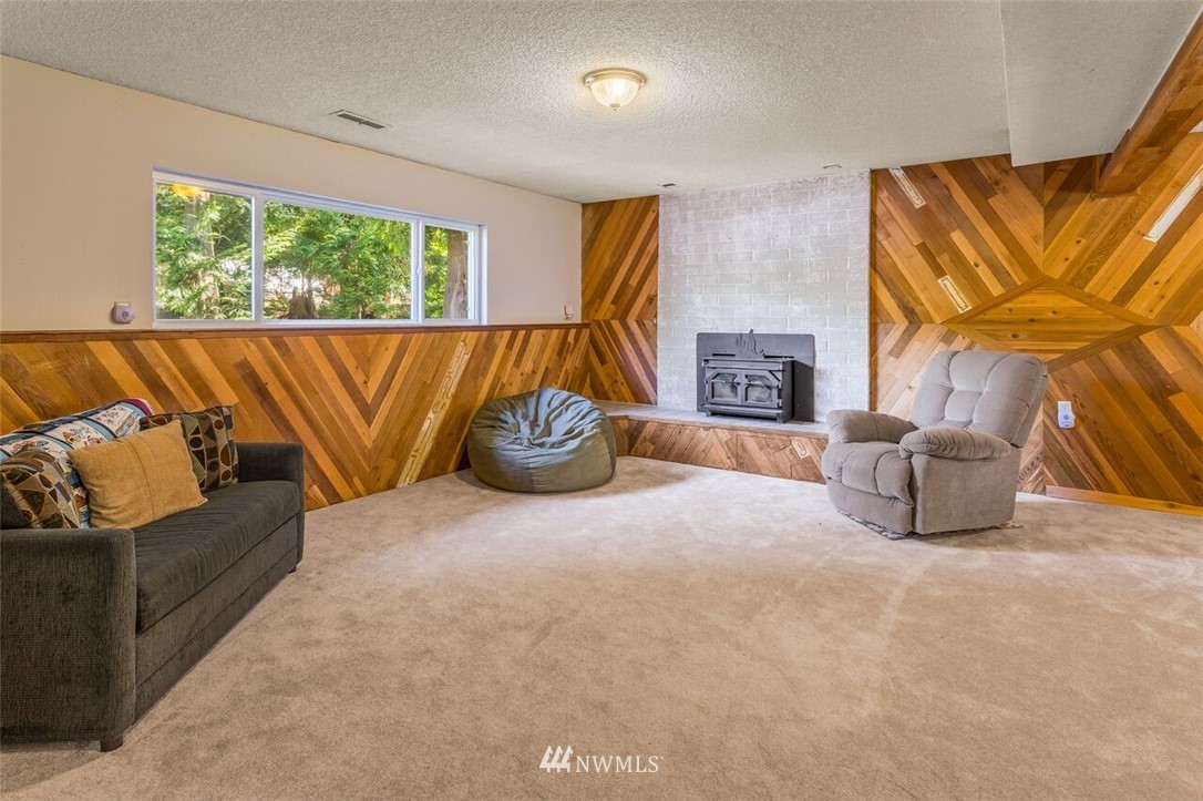 5108 Picnic Point Road Edmonds, WA 98026 - Photo 13 of 16