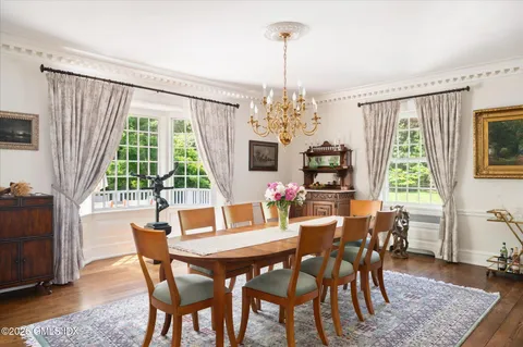 $3,400,000 | 351 Erskine Road, Stamford, CT 06903