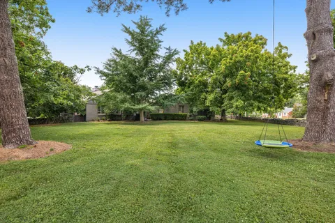 $1,999,999 | 124 West Tyne Drive, Nashville, TN 37205