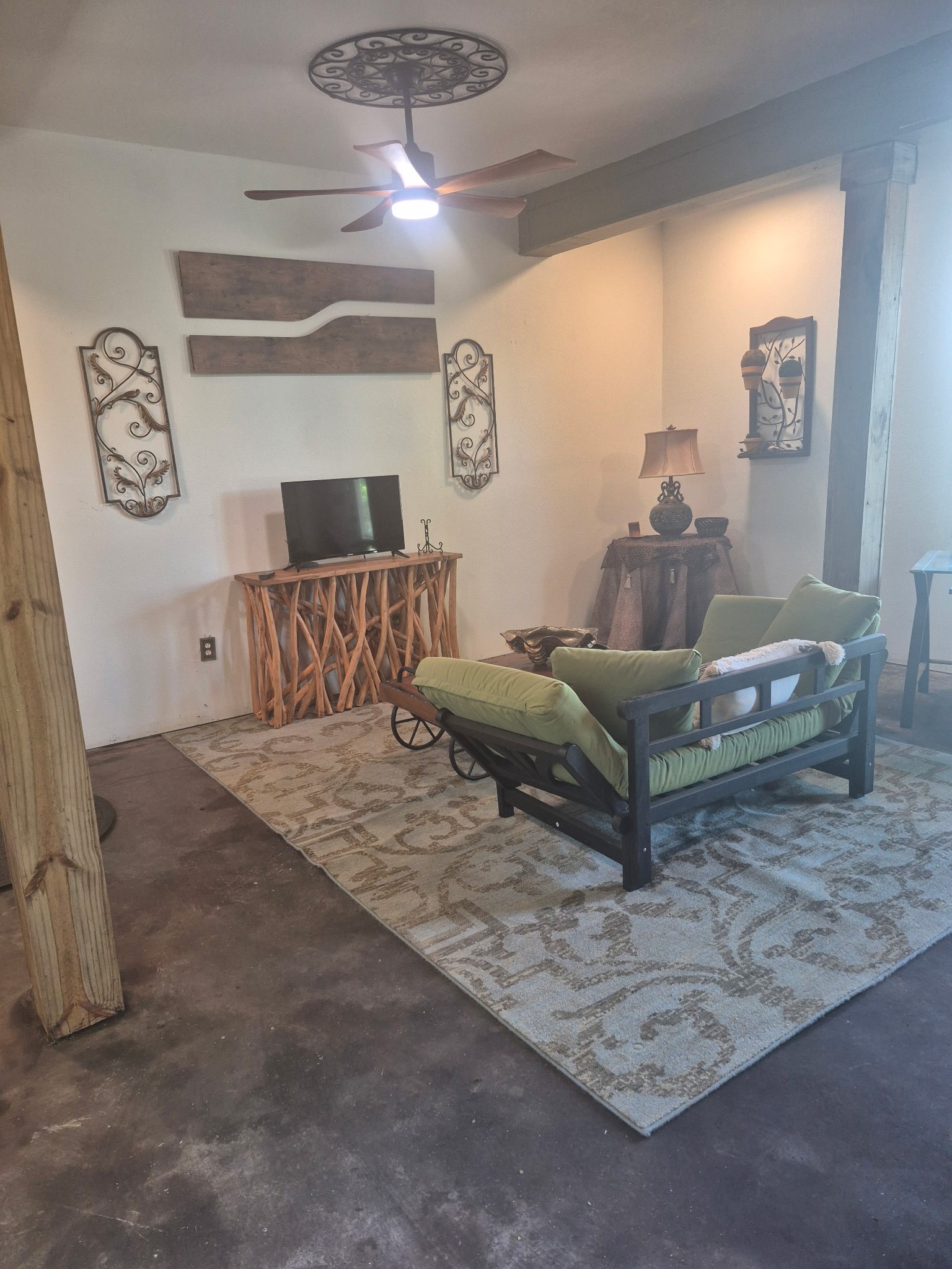 2503 River Crest, Unit 1 Houston, TX 77338 - Photo 7 of 23 a living room with furniture and a table