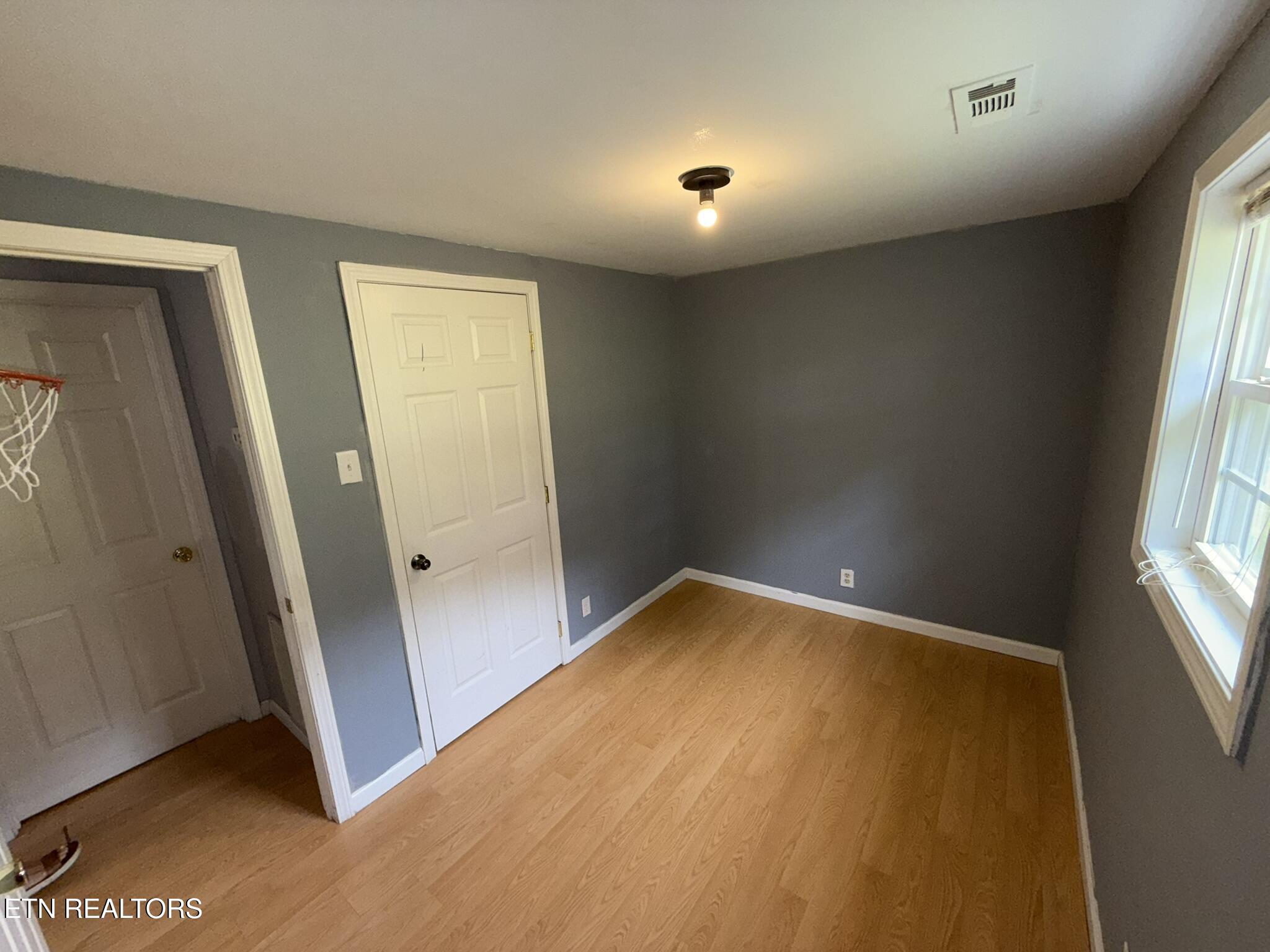 1327 Pinecrest Road Jacksboro, TN 37757 - Photo 11 of 26 IMG_0855