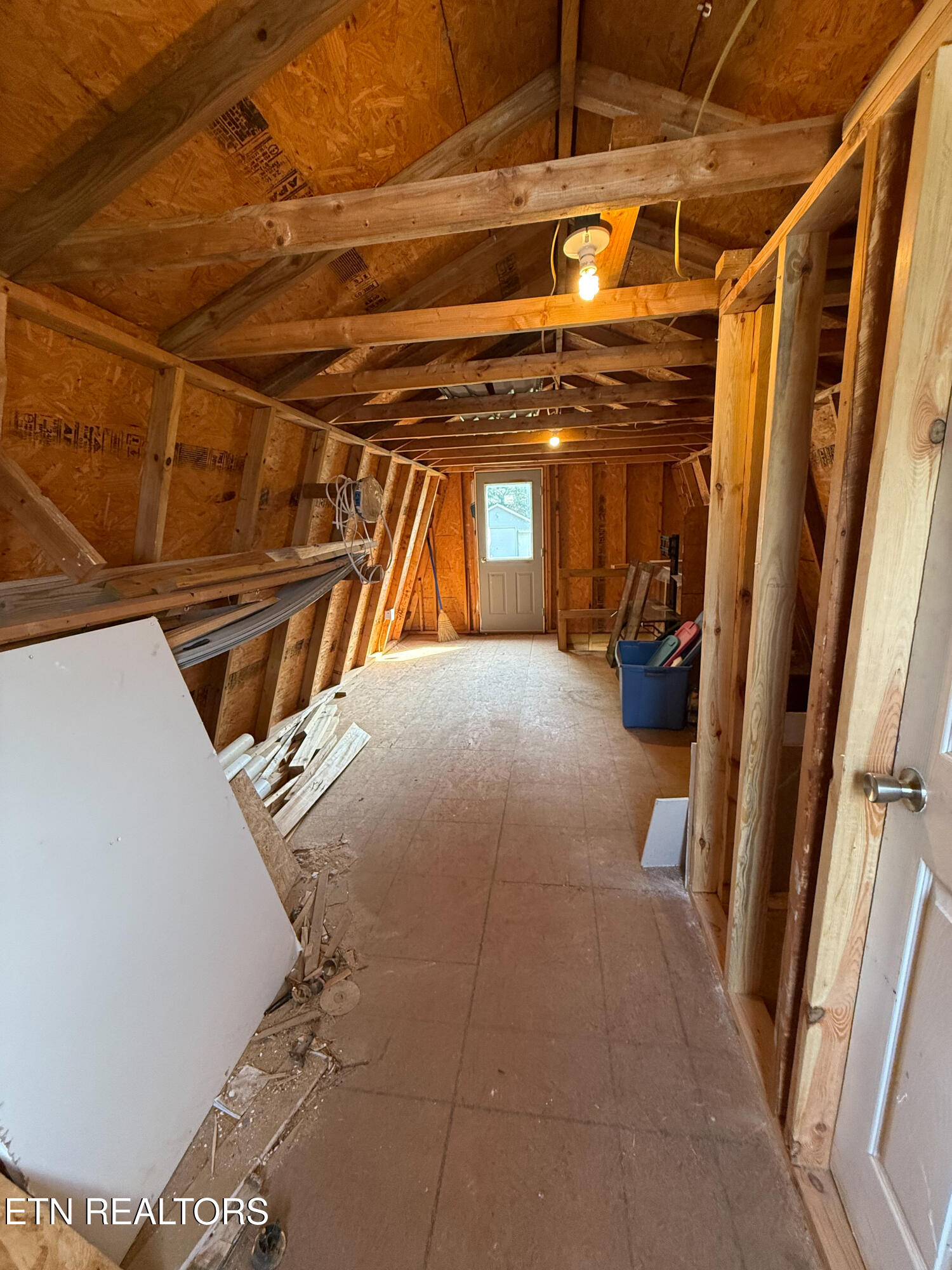 1327 Pinecrest Road Jacksboro, TN 37757 - Photo 22 of 26 IMG_0893