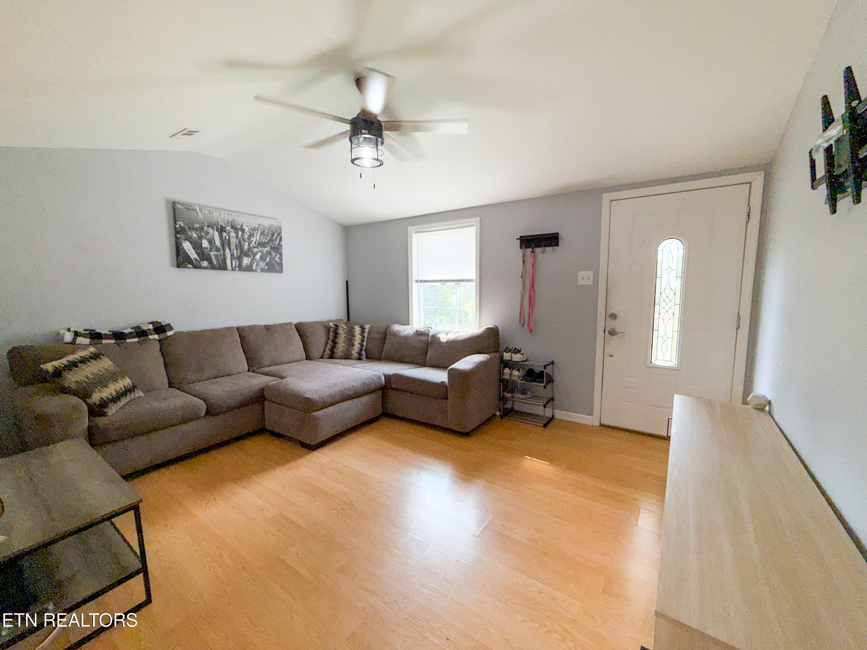 1327 Pinecrest Road Jacksboro, TN 37757 - Photo 3 of 26 IMG_0875