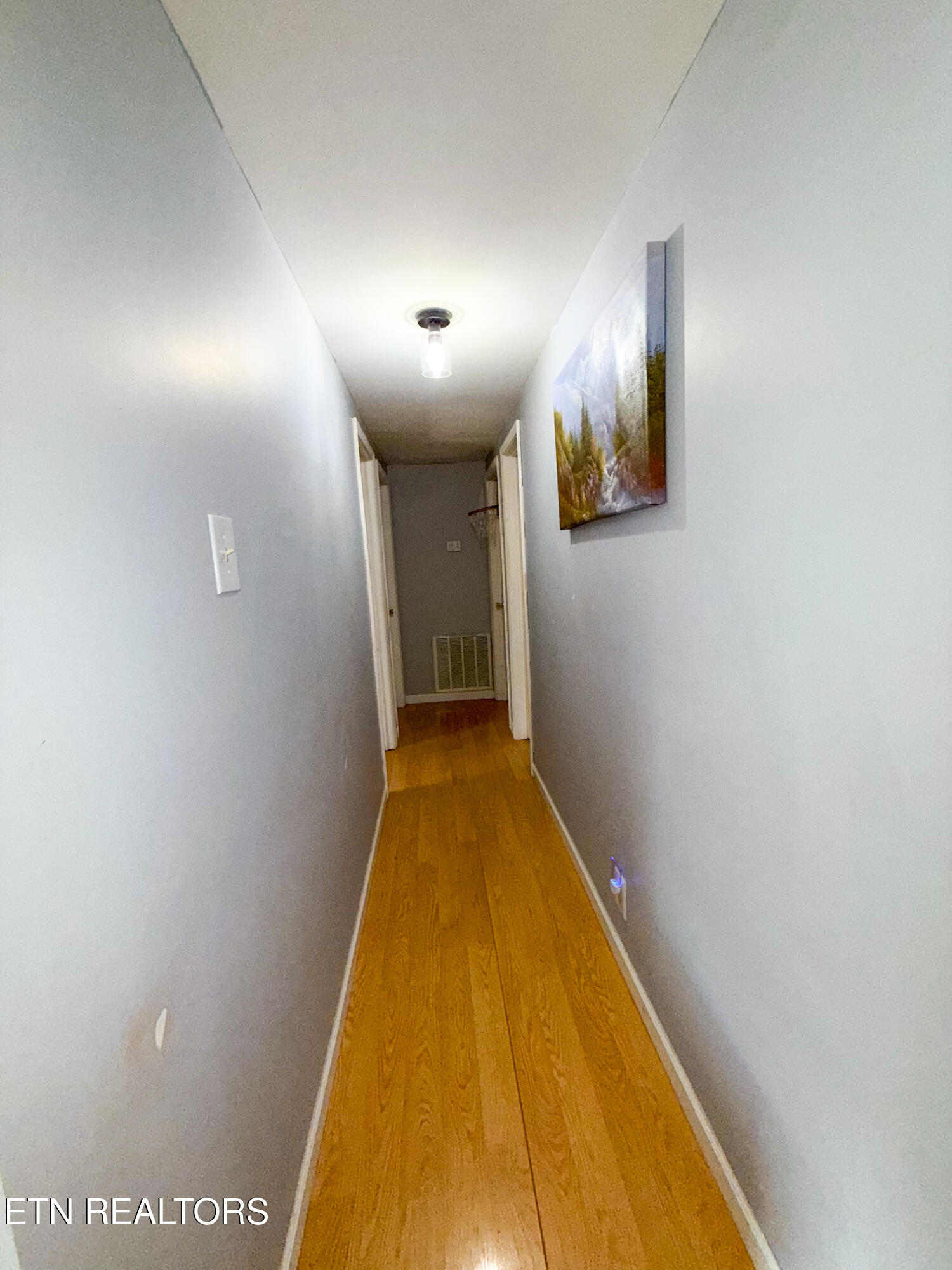 1327 Pinecrest Road Jacksboro, TN 37757 - Photo 9 of 26 IMG_0846