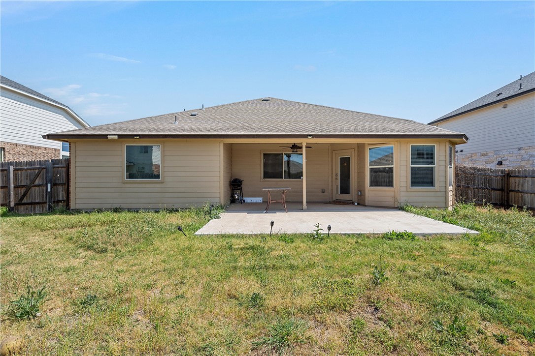 11220 Haviture Way Waco, TX 76708 - Photo 21 of 23 a house view with a garden space
