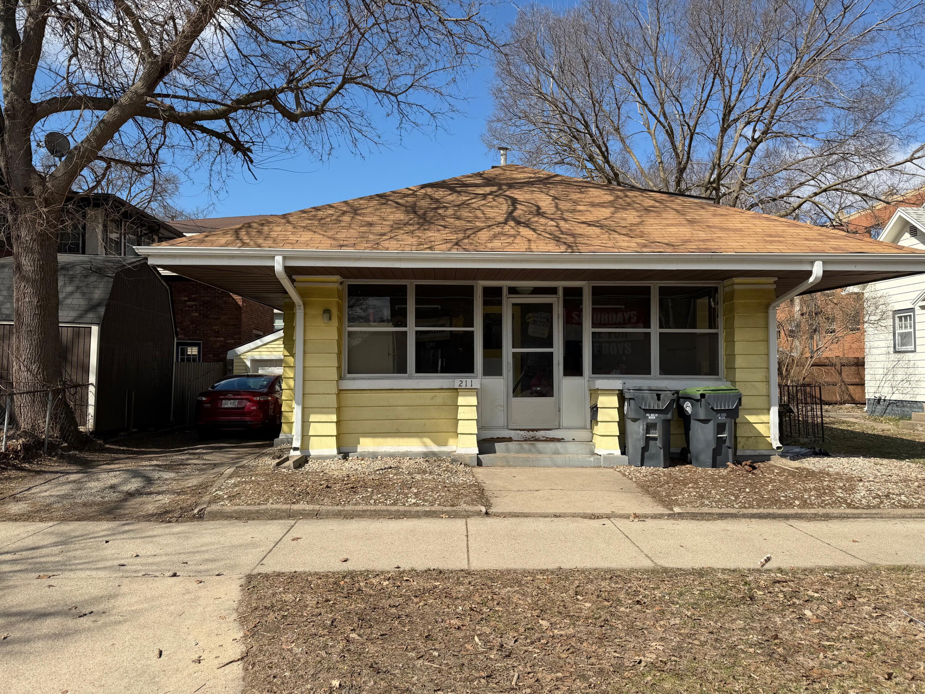 211 16th Street North La Crosse, WI 54601 - Photo 1 of 1 211 16th Street N