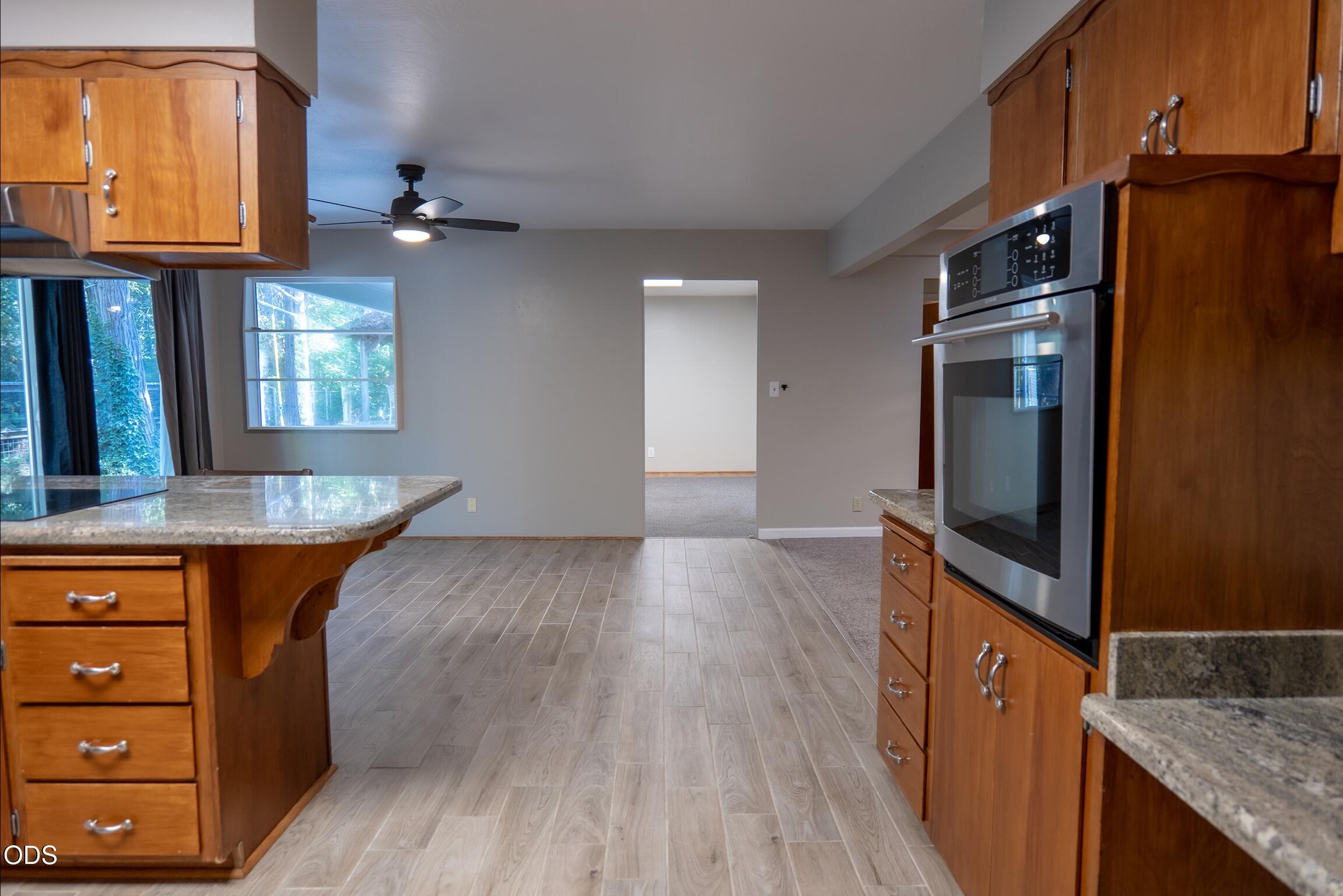 2750 Granite Hill Road Grants Pass, OR 97526 - Photo 14 of 47