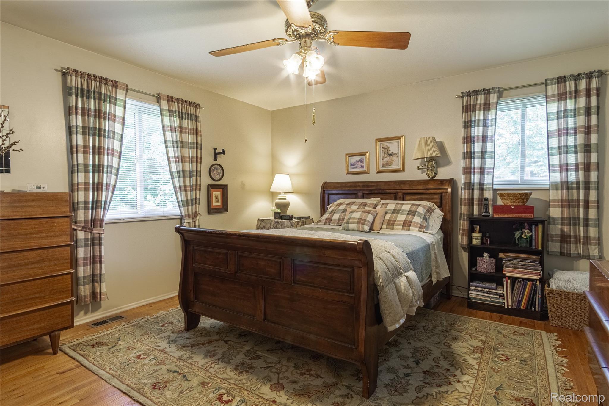 7244 Porter Road Grand Blanc, MI 48439 - Photo 9 of 29 Interiors (24 of 40).jpg