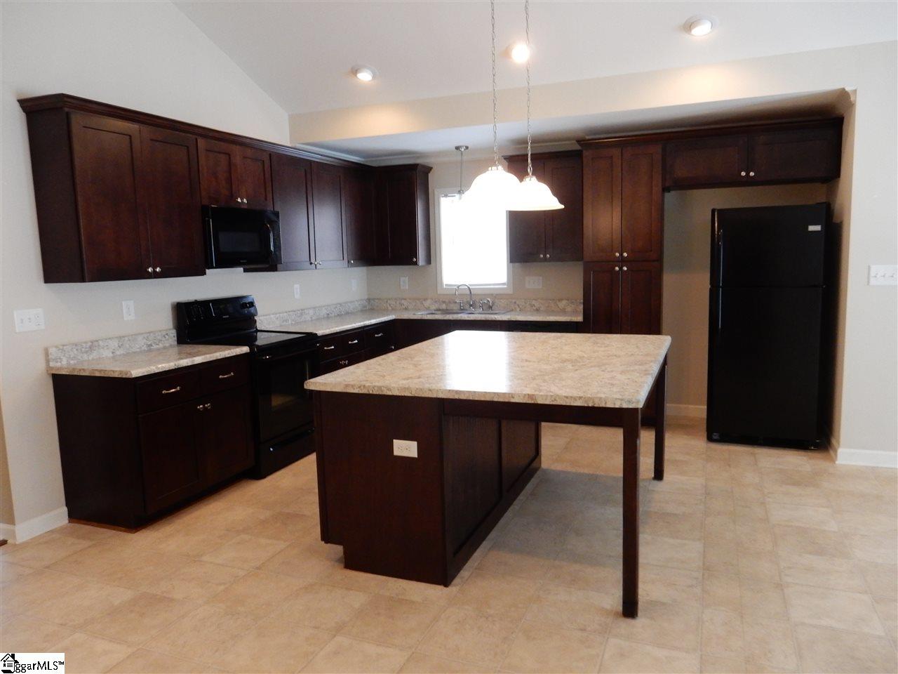 146 Catlin Circle Greenville, SC 29607 - Photo 5 of 16 Gallery Image 5