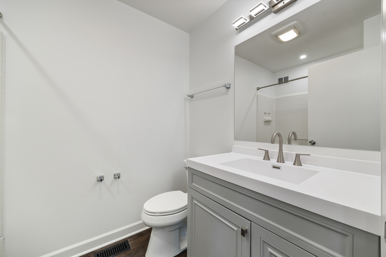 715 Four Seasons Boulevard Aurora, IL 60504 - Photo 13 of 17