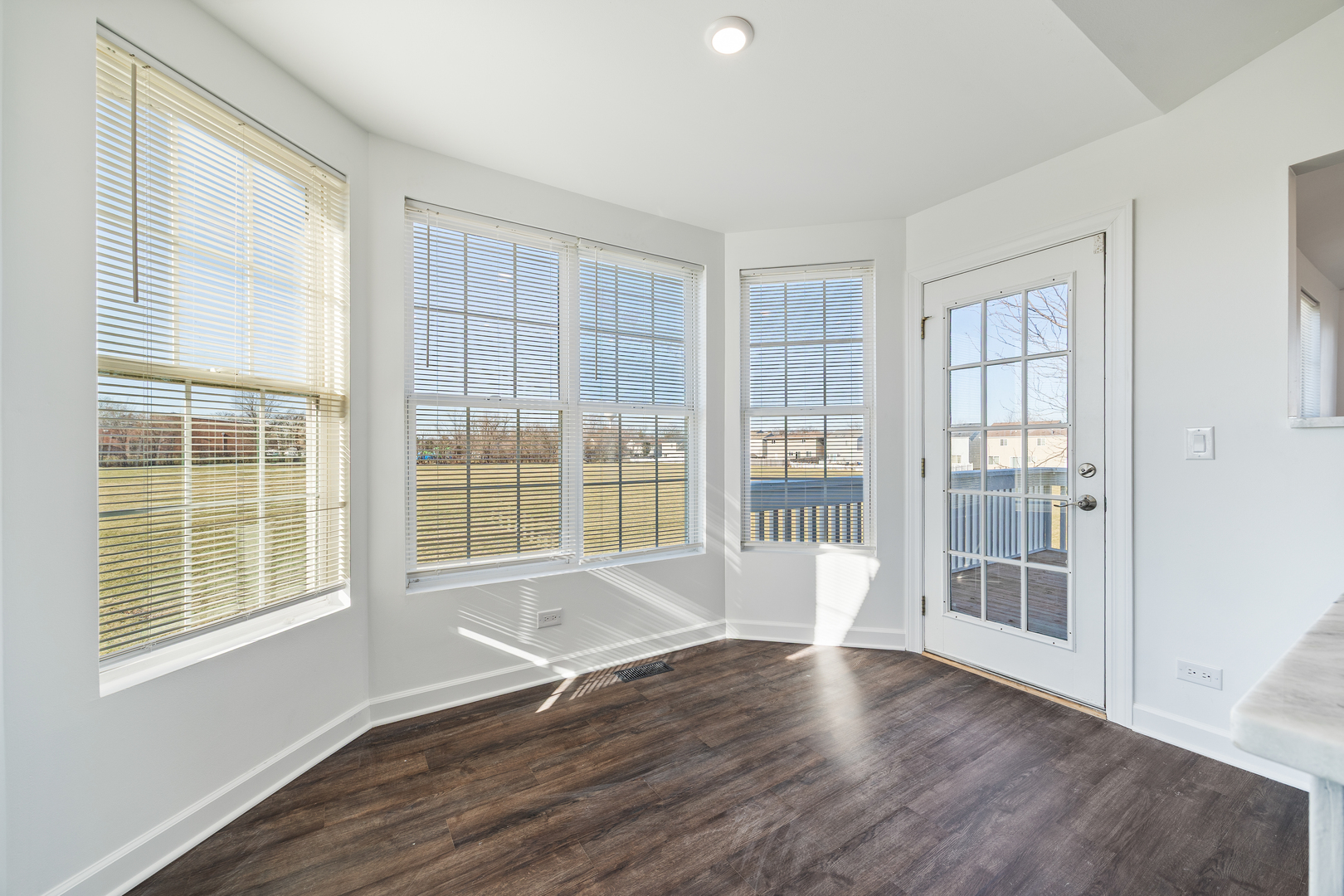 715 Four Seasons Boulevard Aurora, IL 60504 - Photo 10 of 17