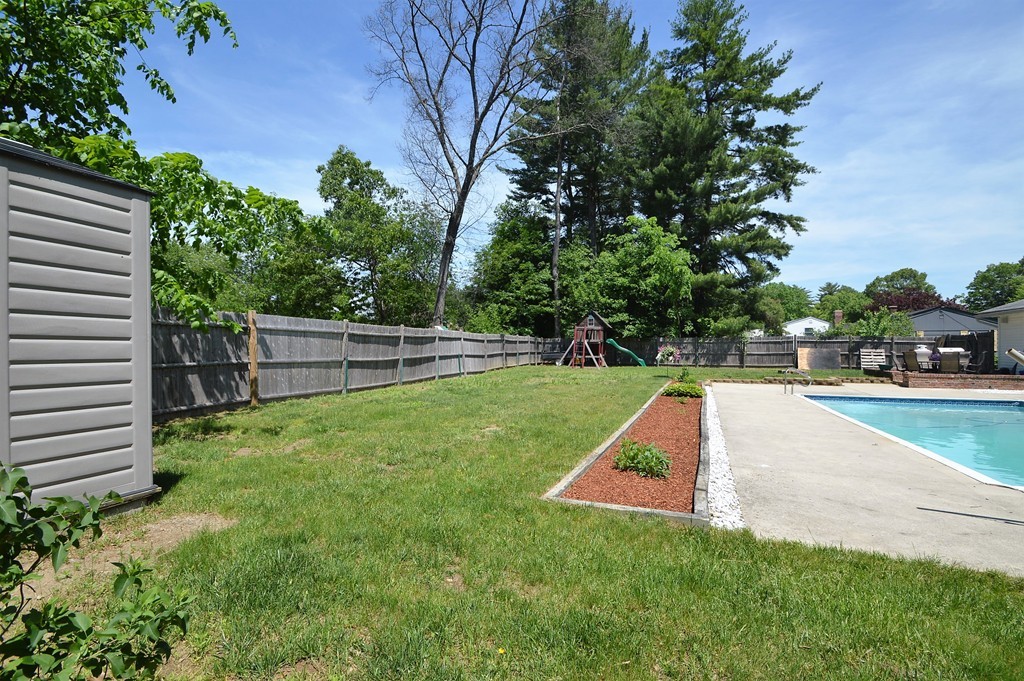 67 Jeannine Road Bellingham, MA 02019 - Photo 23 of 28