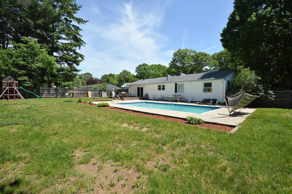 67 Jeannine Road Bellingham, MA 02019 - Photo 24 of 28