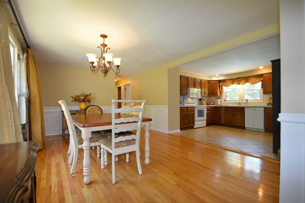 67 Jeannine Road Bellingham, MA 02019 - Photo 7 of 28