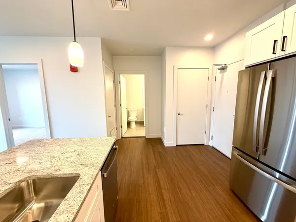 $3,250 | 45 East Central Street, Unit 313, Natick, MA 01760