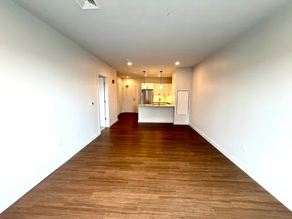 $3,250 | 45 East Central Street, Unit 313, Natick, MA 01760