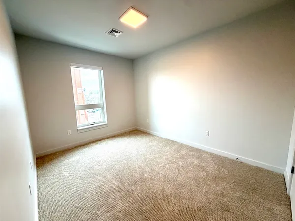 $3,250 | 45 East Central Street, Unit 313, Natick, MA 01760