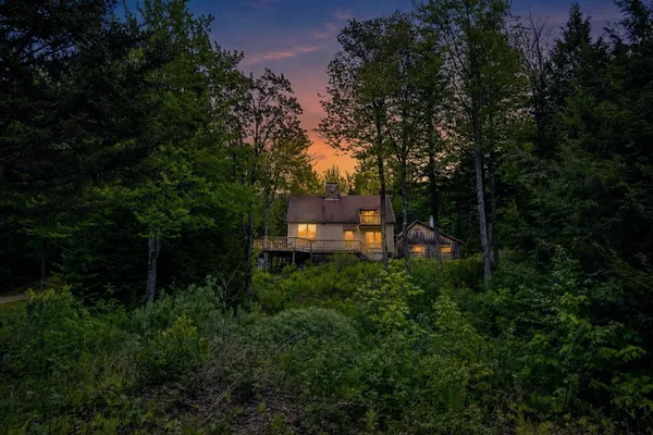 $899,900 | 269 Knowles Hill West, Alexandria, NH 03222